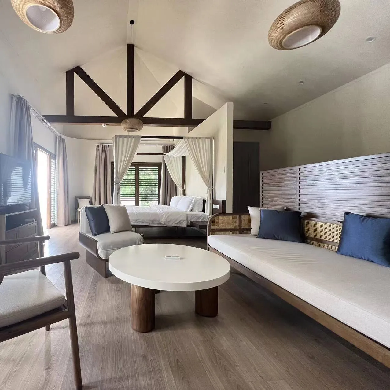 PHOENIX_resort-vip7-en1
