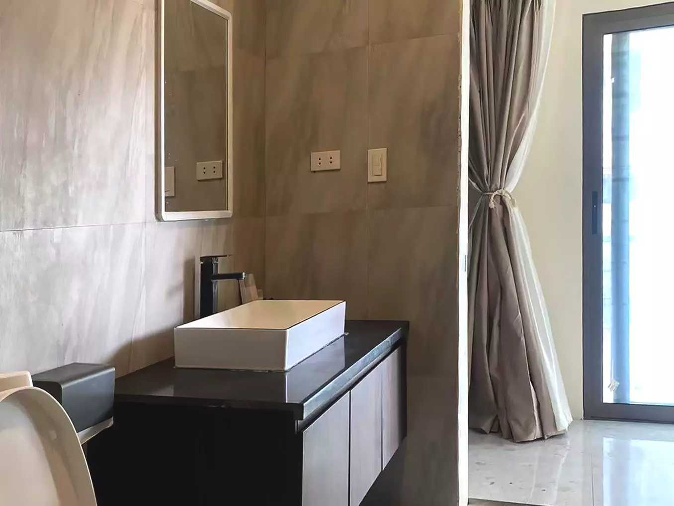 phoenix_b1_room_view (3)