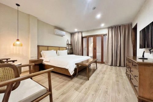 PHOENIX_resort-vip2-e1